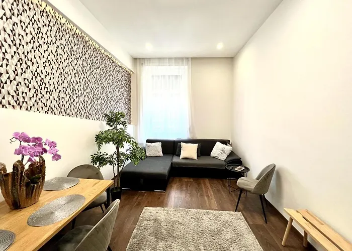 Wonderful Design Apartment In The City Centre