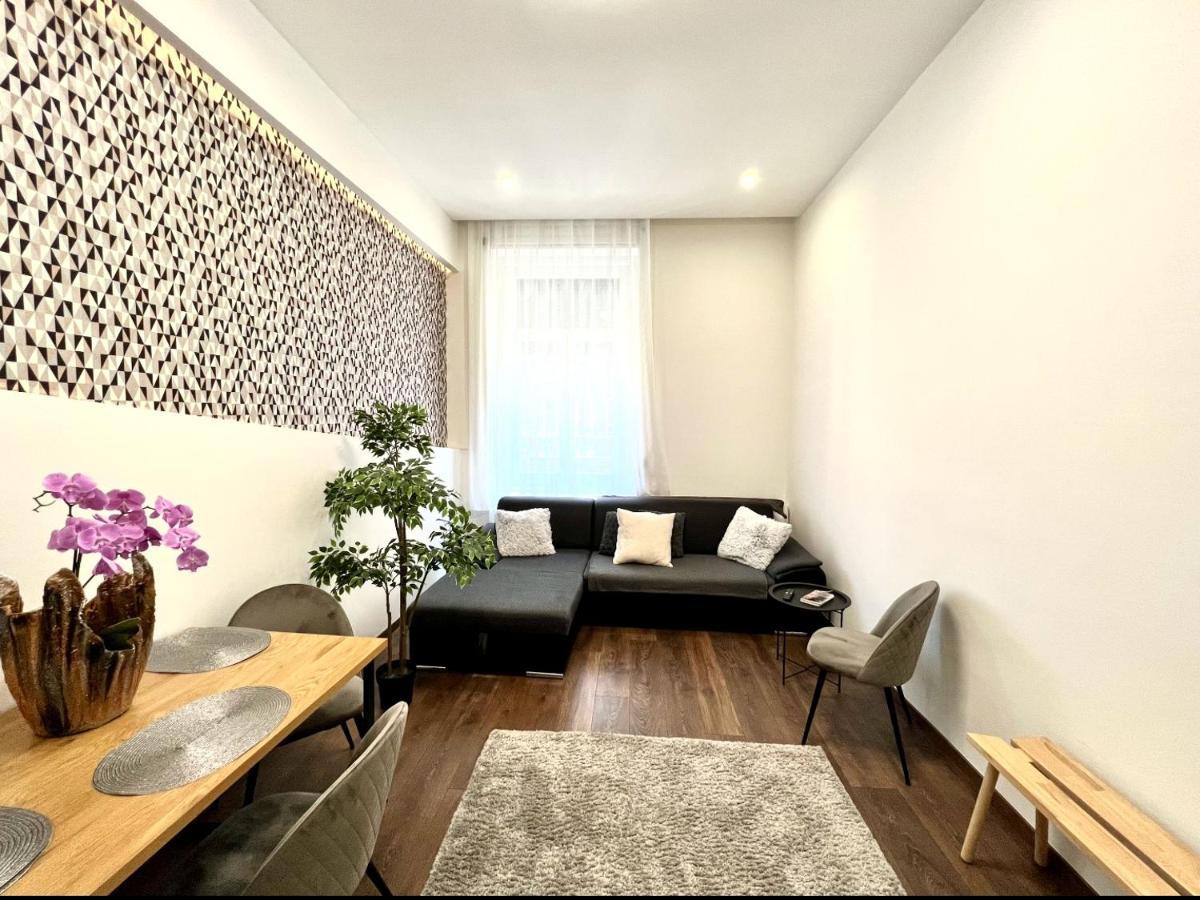 Wonderful Design In The Centre Apartament Budapesta